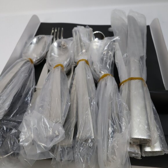 New Oneida AERO 18/10 Stainless Steel 20pc Flatware Set Forks Spoons Knives - Picture 5 of 6